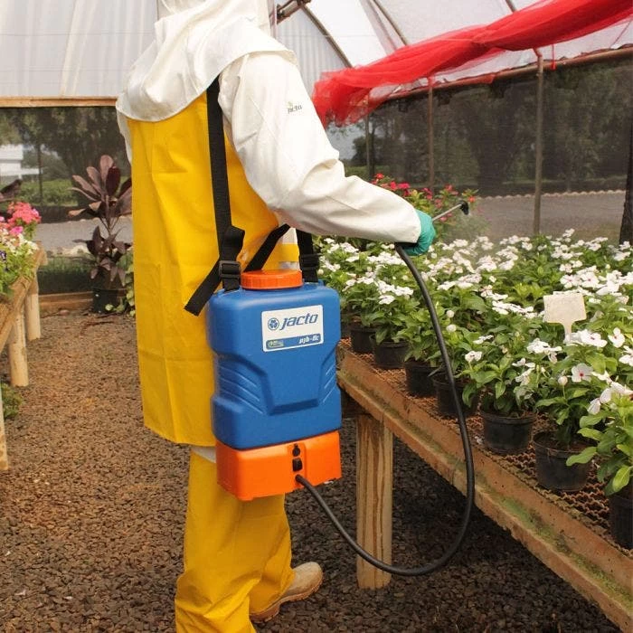 Jacto 2 Gallon Battery Powered Shoulder Carry Sprayer 2 Jacto 2 Gallon Battery Powered Shoulder Carry Sprayer - Image 2