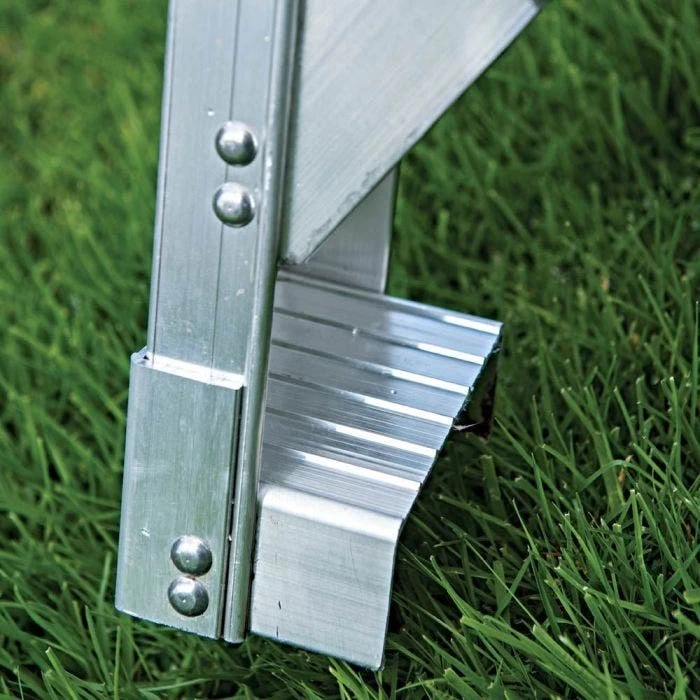 Strathmore 12-Foot Super-Duty Orchard Ladder 2 Strathmore 12-Foot Super-Duty Orchard Ladder - Image 2